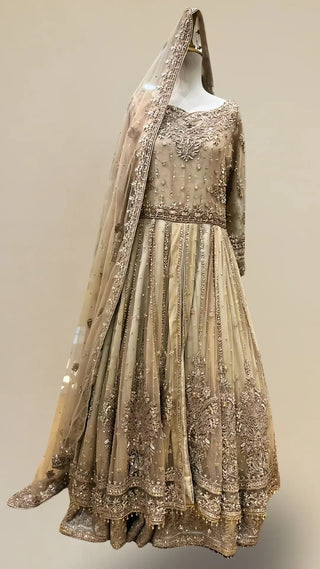 Amina Adorn