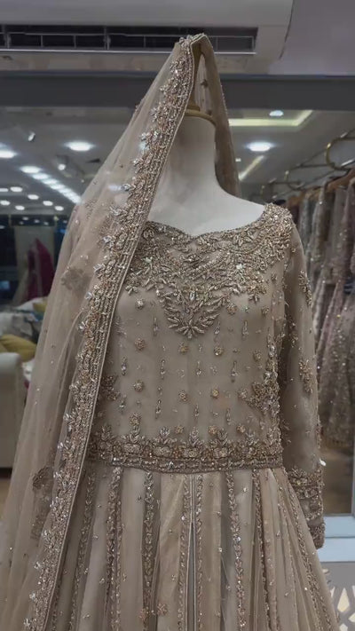 Amina Adorn